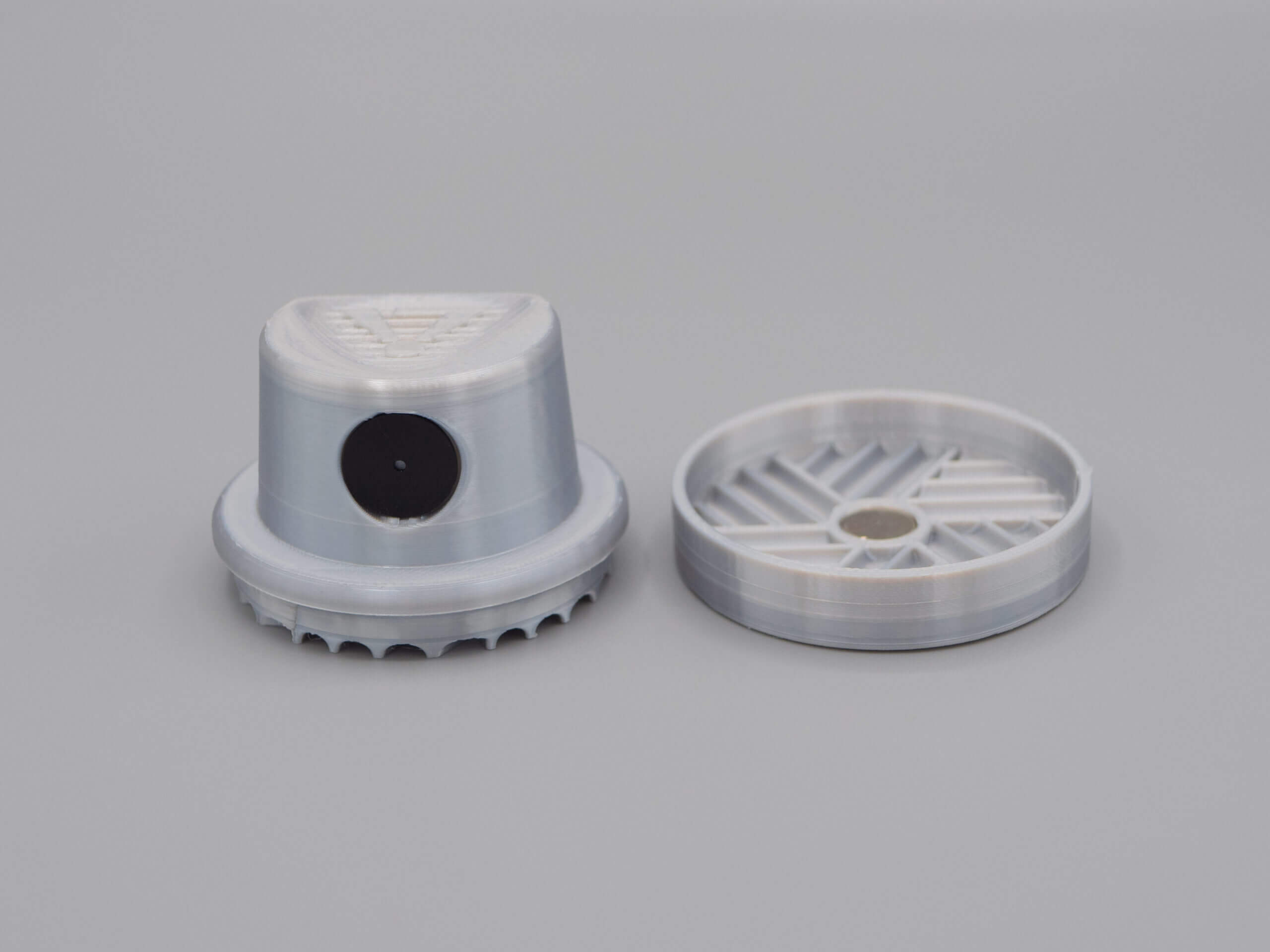 DANKSY™ - Graffiti Spray Cap Magnetic Herb Grinders