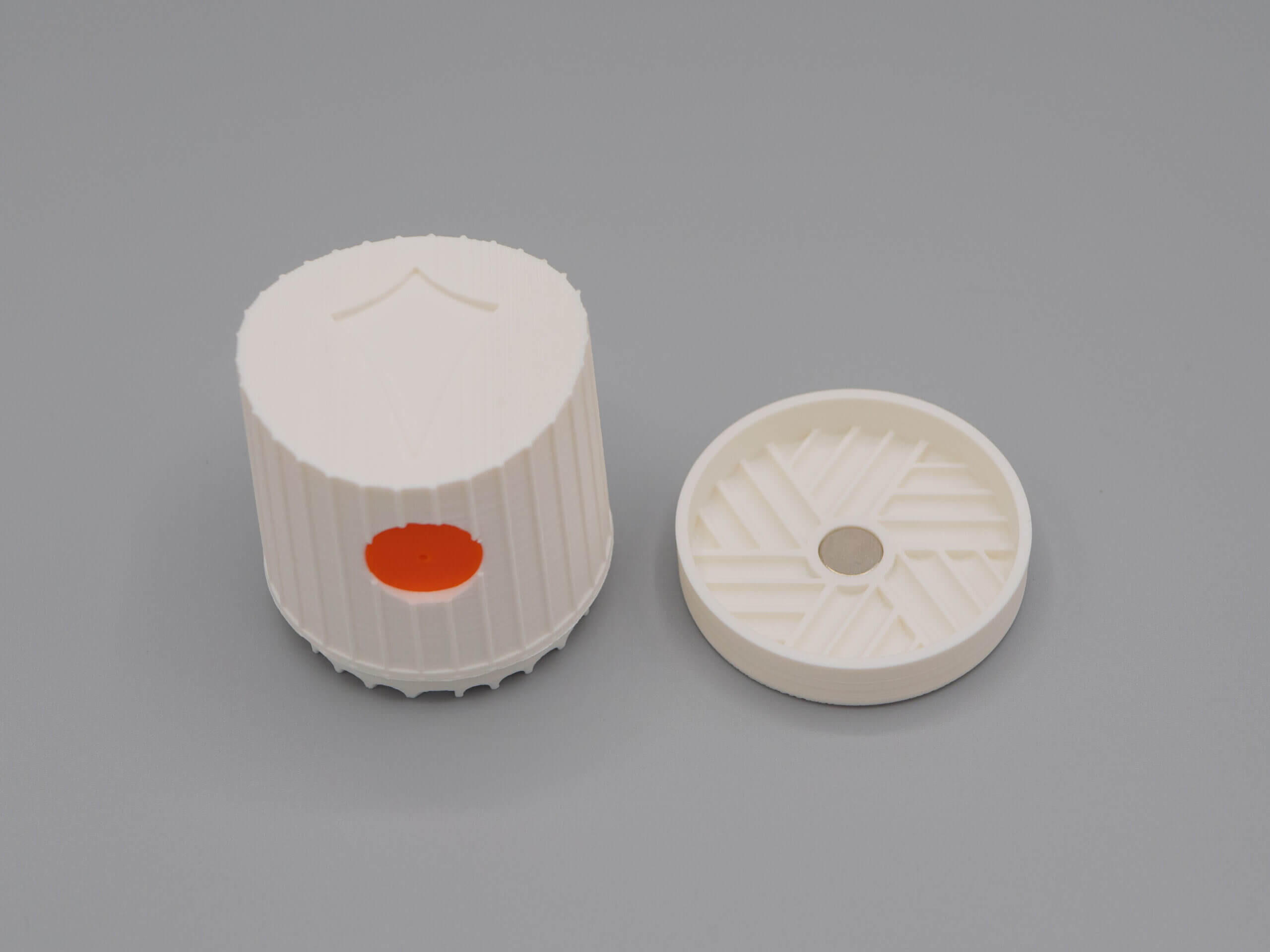 DANKSY™ - Graffiti Spray Cap Herb Grinder - NY FAT CAP