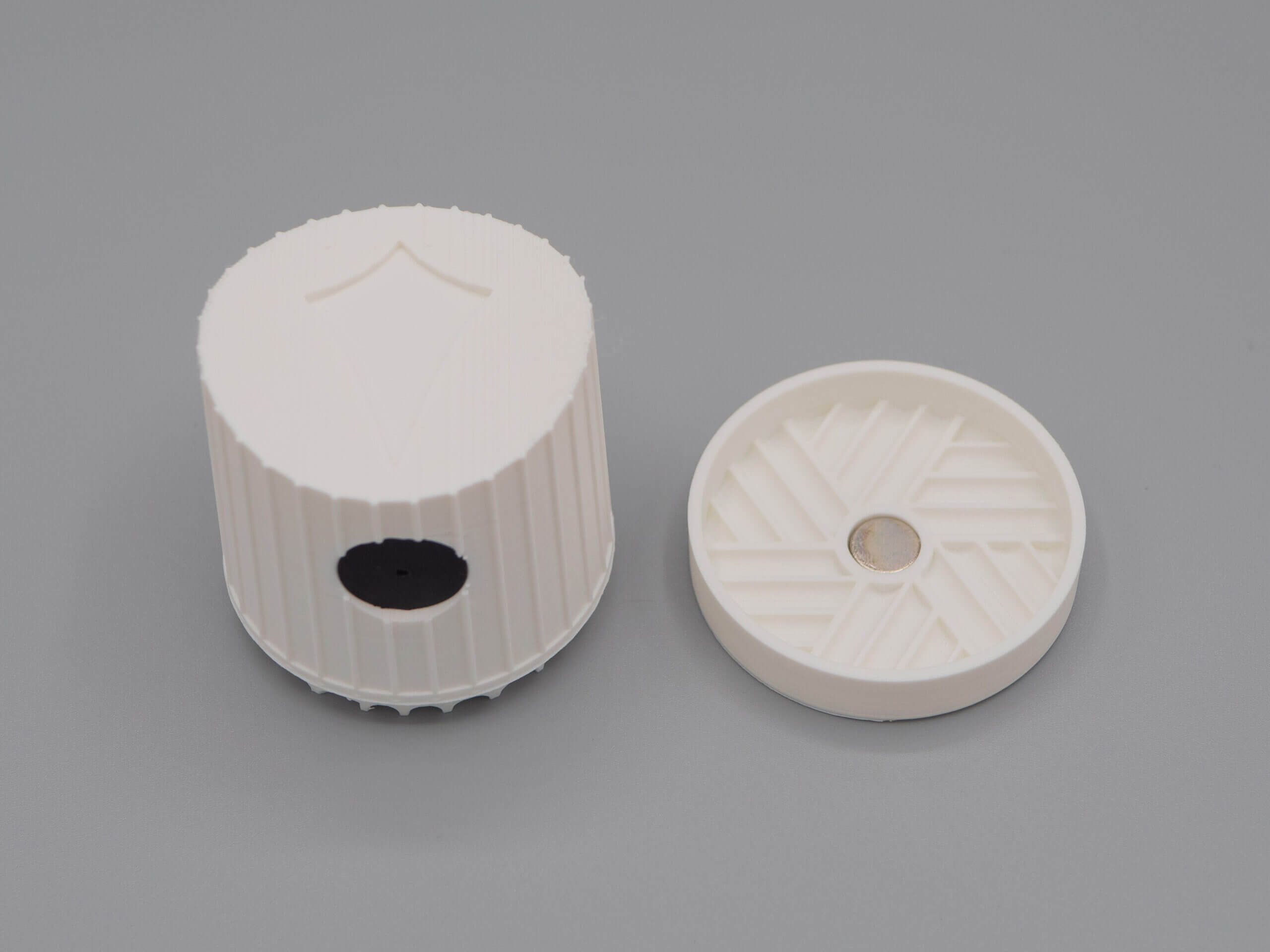 DANKSY™ - Graffiti Spray Cap Herb Grinder - NY FAT CAP