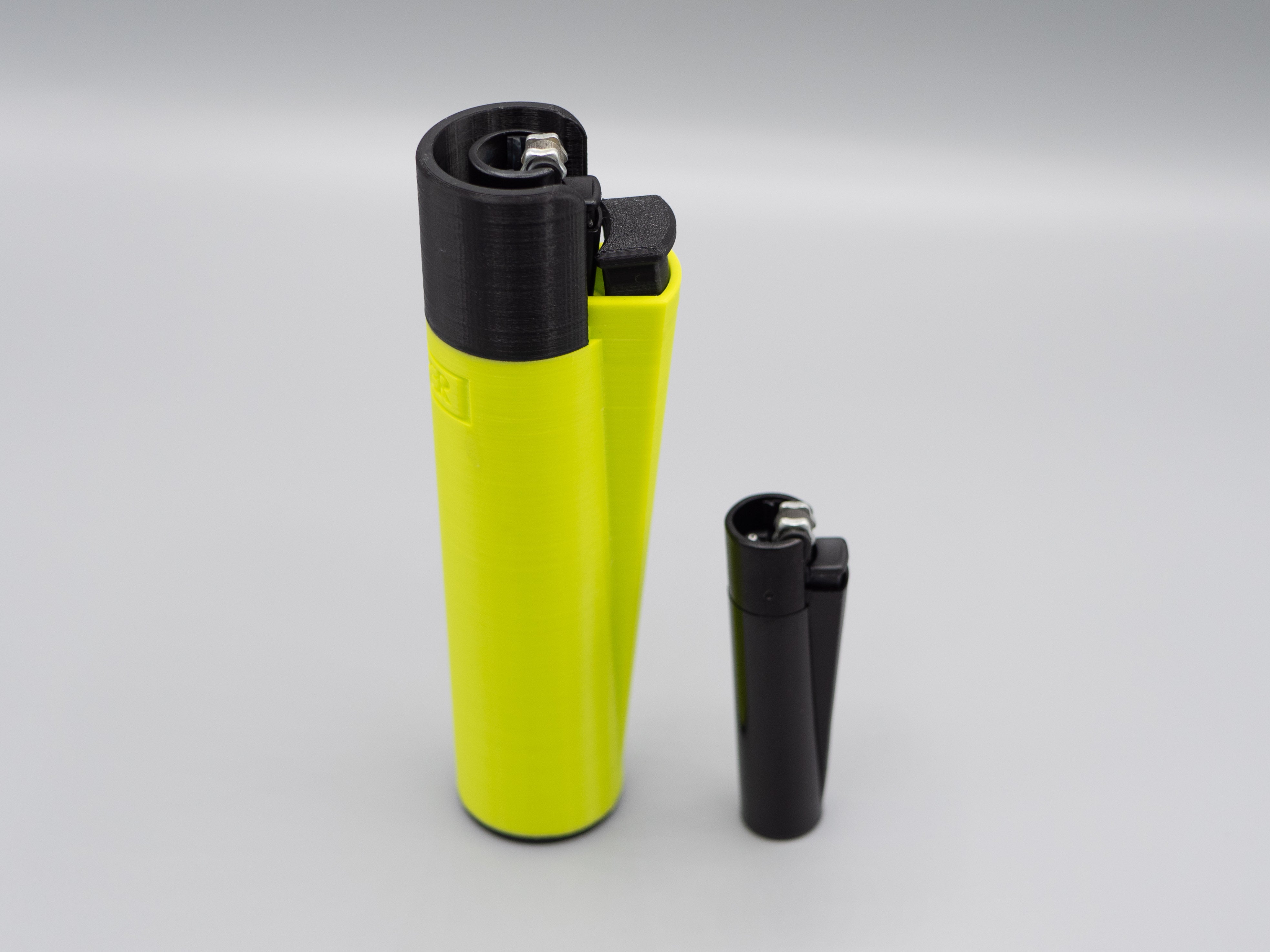 MEGA CLIPPER™ - LIGHTER + STASH CASE - 48 COLORS