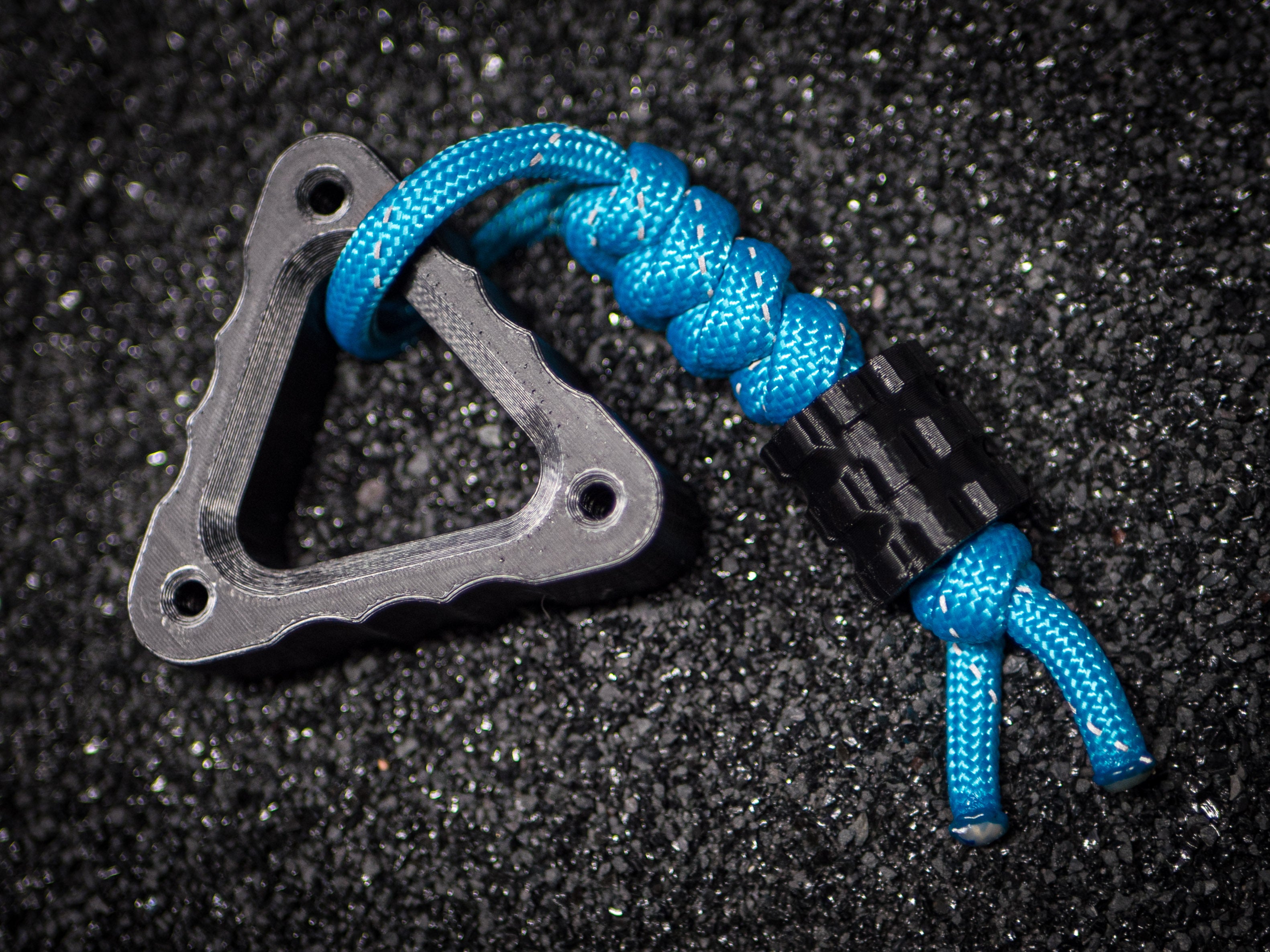 EDC Triangle Fidget Keychain with Bead & Lanyard