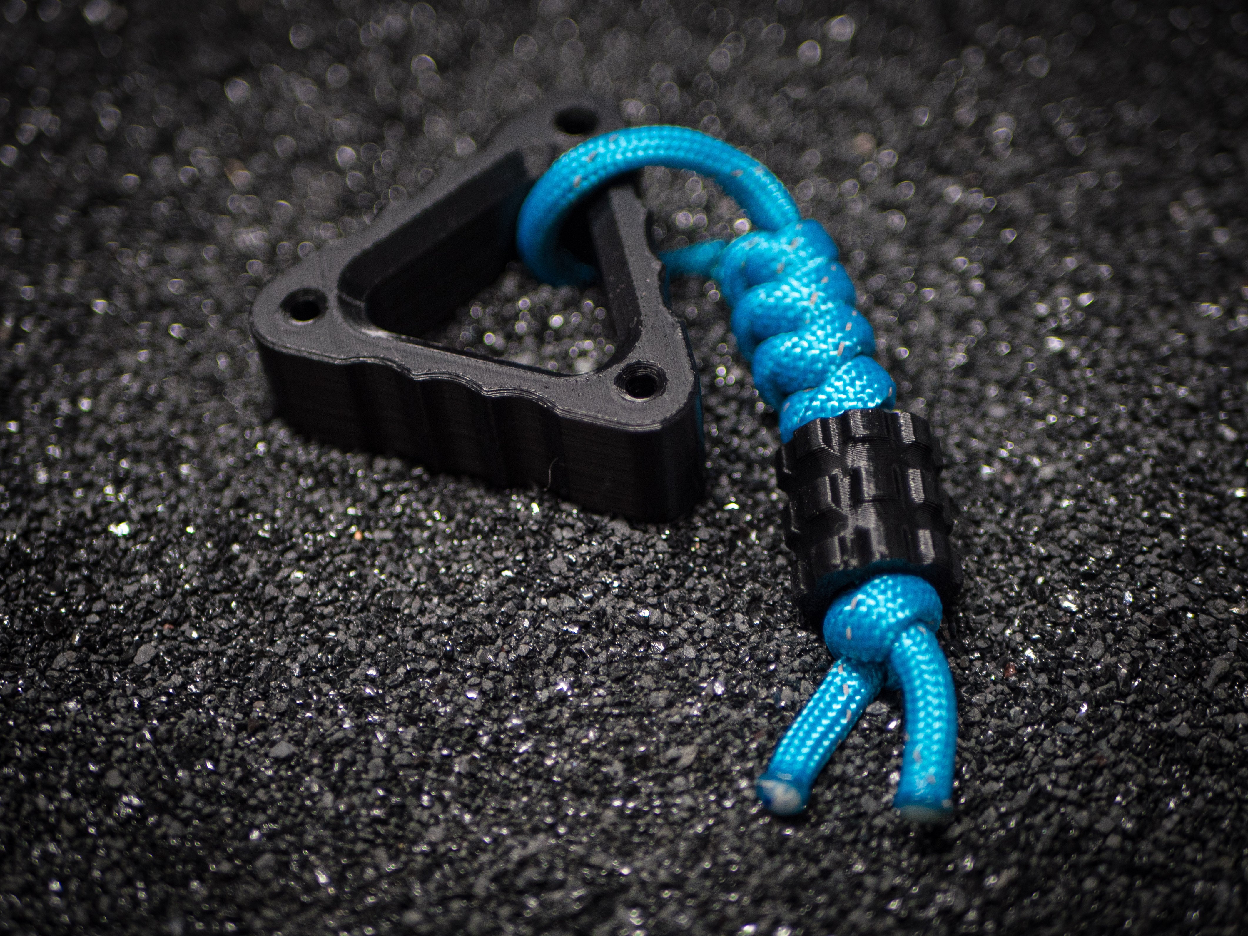 EDC Triangle Fidget Keychain with Bead & Lanyard