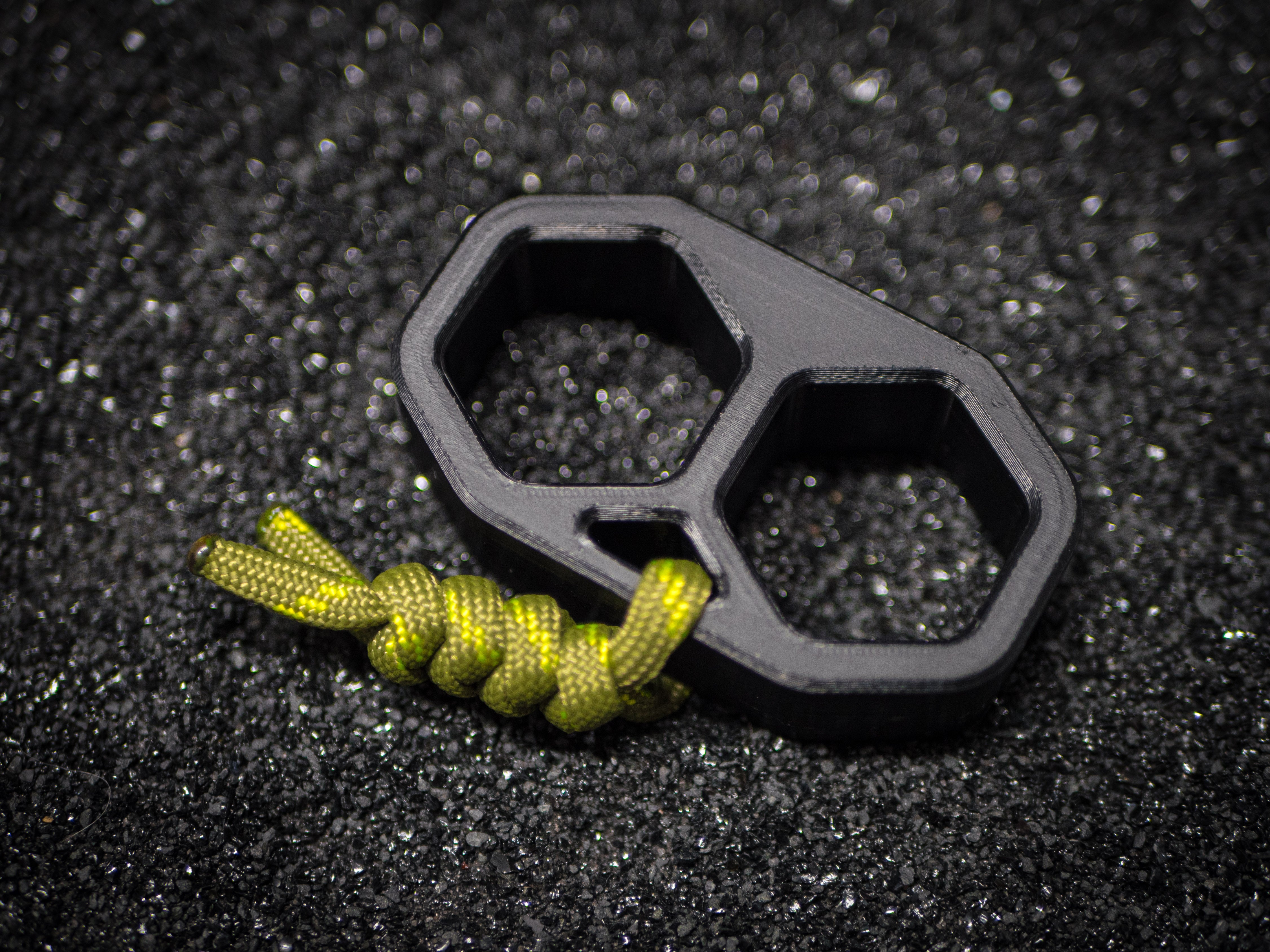 EDC HexaKnuck™ with Paracord Lanyard