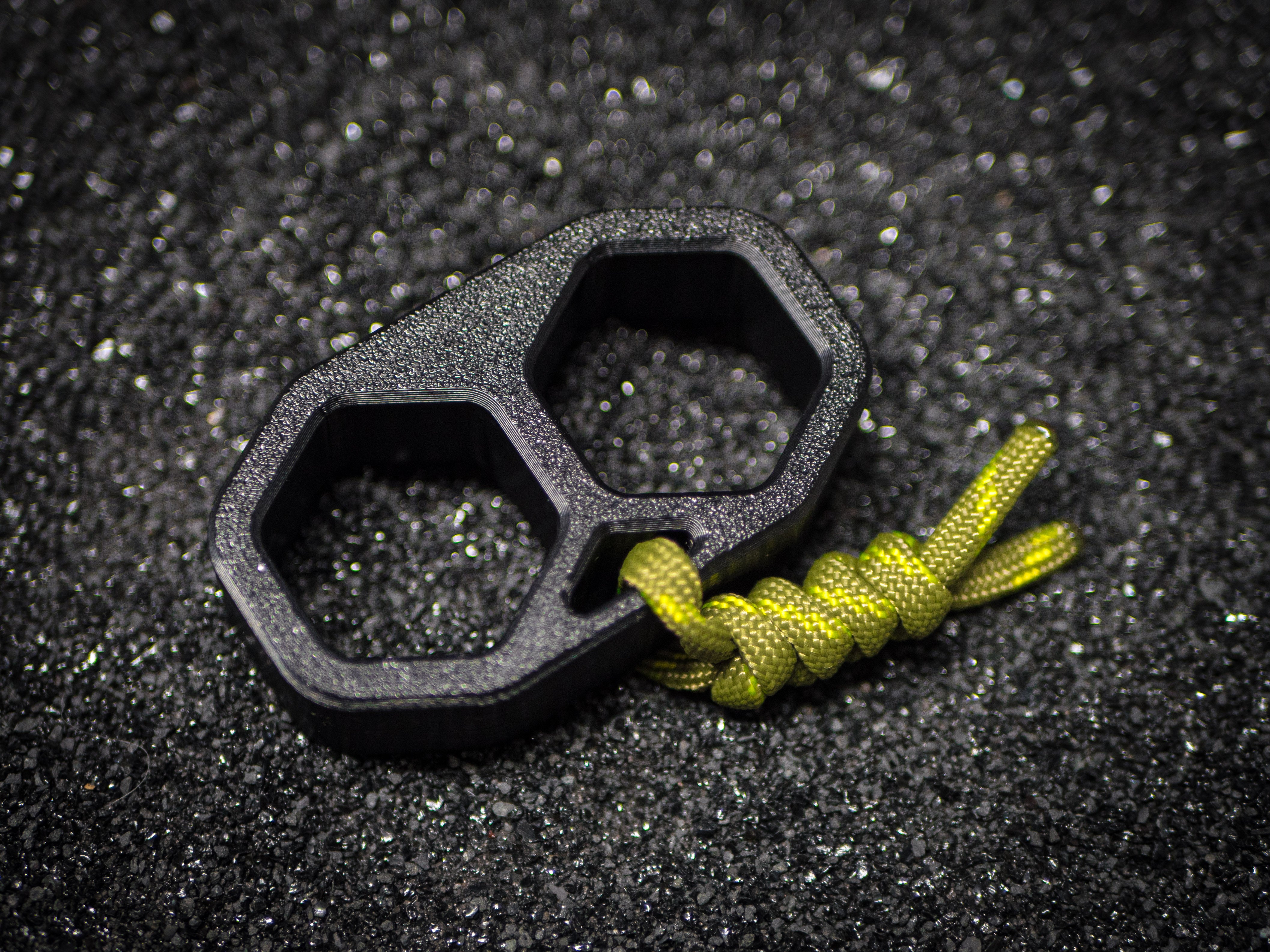 EDC HexaKnuck™ with Paracord Lanyard